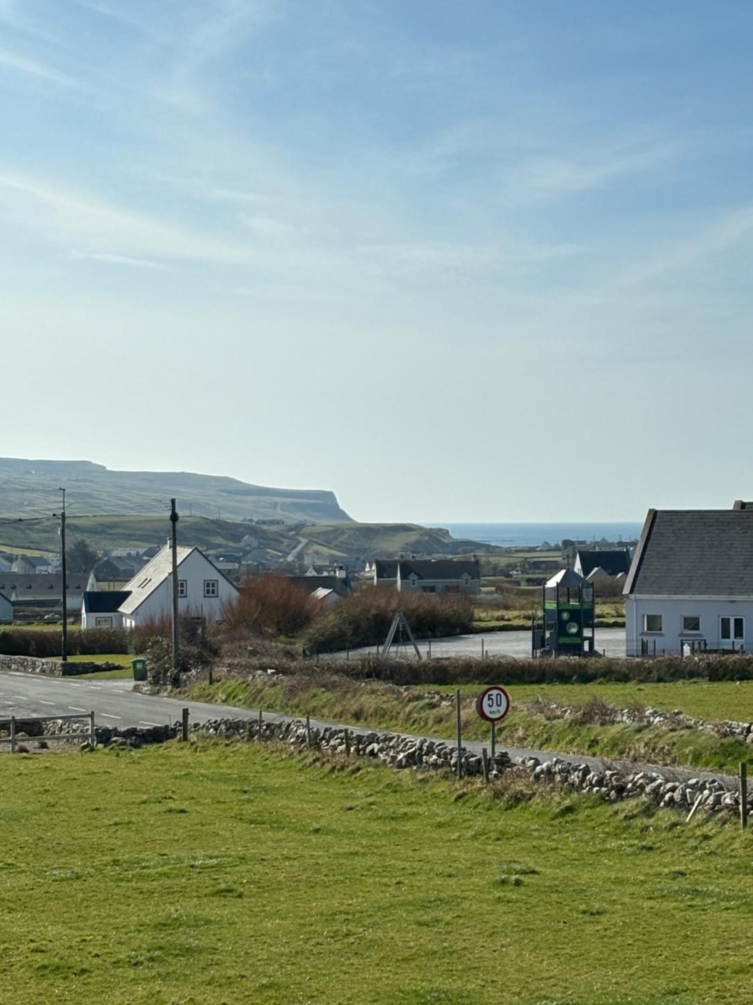 Doolin Village Accomodation Buitenkant foto